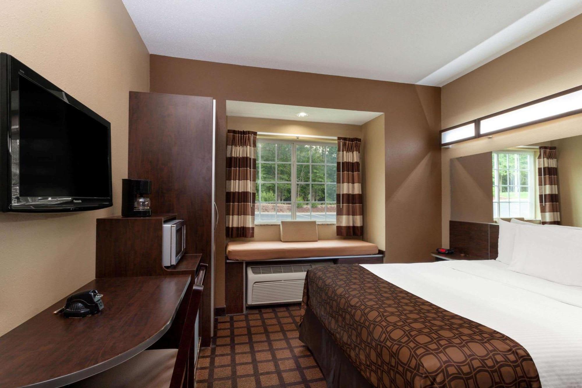Microtel Inn & Suites By Wyndham Columbia Buitenkant foto